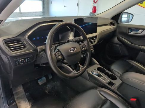 Used 2024 Ford Escape Platinum AWD/4WD image 10