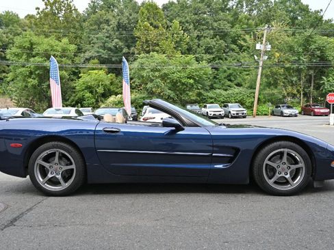 Used 2000 Chevrolet Corvette Convertible w/ Memory Pkg RWD image 10