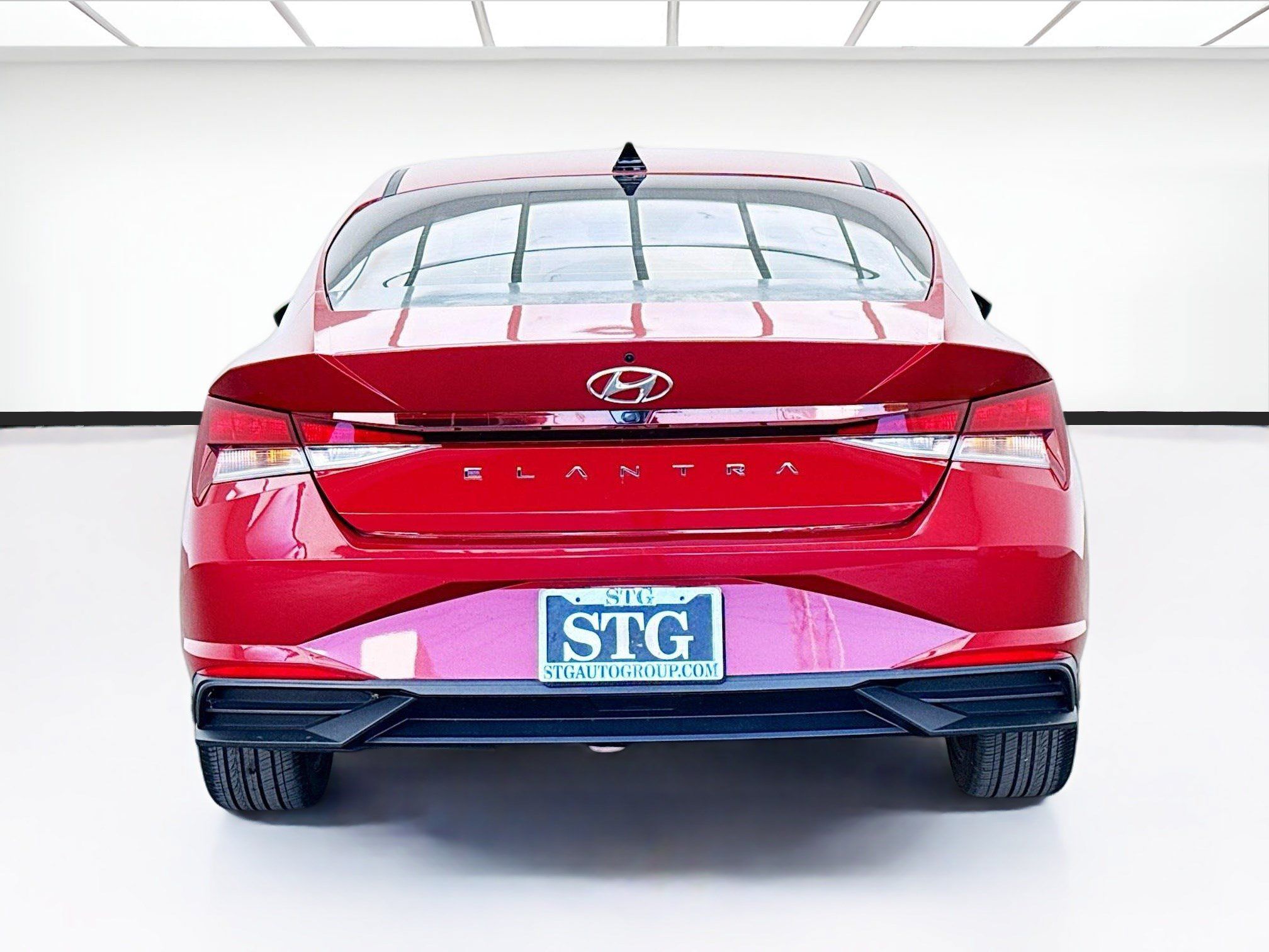 Used 2023 Hyundai Elantra SEL w/ Convenience Package FWD image 5