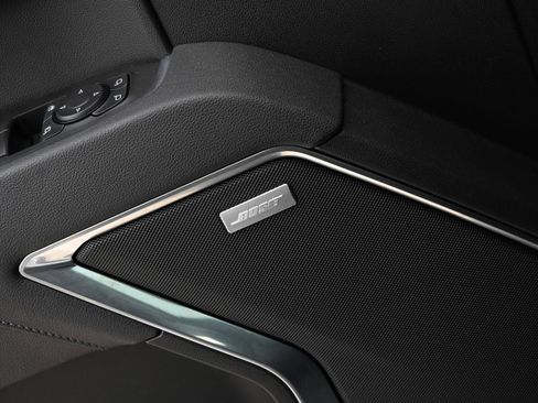 Used 2025 Chevrolet Silverado 1500 LTZ image 42