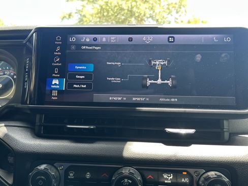 New 2025 Jeep Wrangler Sport S image 23