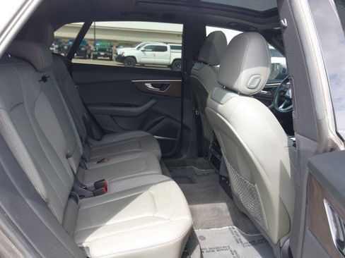 Used 2021 Audi Q8 Premium AWD/4WD image 34