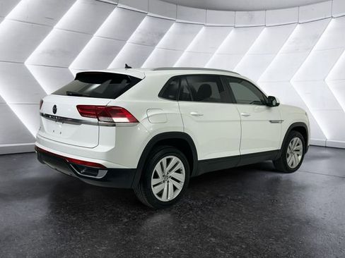 Used 2021 Volkswagen Atlas Cross Sport SE image 4