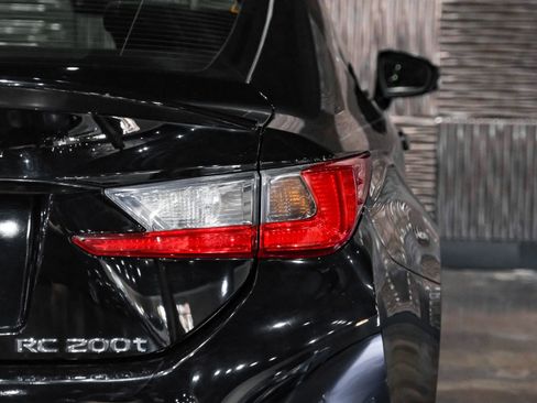 Used 2016 Lexus RC 200t image 38