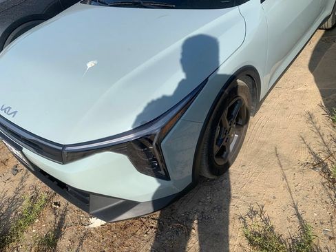 Used 2025 Kia K4 FWD image 2