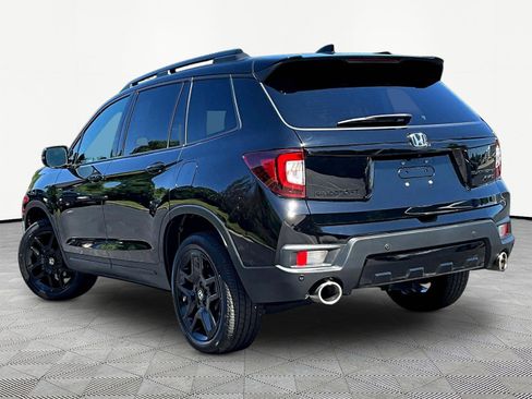 Used 2024 Honda Passport Black Edition image 4