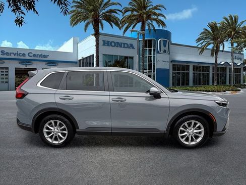Used 2025 Honda CR-V EX-L image 8