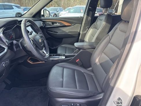 Used 2023 Chevrolet TrailBlazer ACTIV w/ Convenience Package image 9
