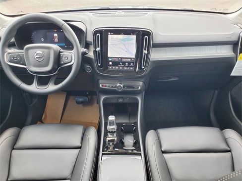 New 2026 Volvo XC40 B5 Ultra w/ Climate Package image 28