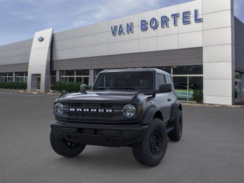 New 2026 Ford Bronco 2-Door w/ Sasquatch Package AWD/4WD image 2