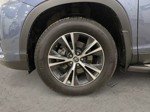 Used 2019 Toyota Highlander Plus image 14