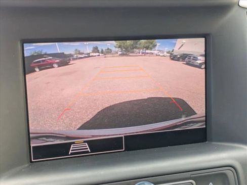 Used 2024 GMC Terrain SLE image 13