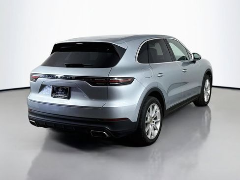 Used 2023 Porsche Cayenne AWD/4WD image 5