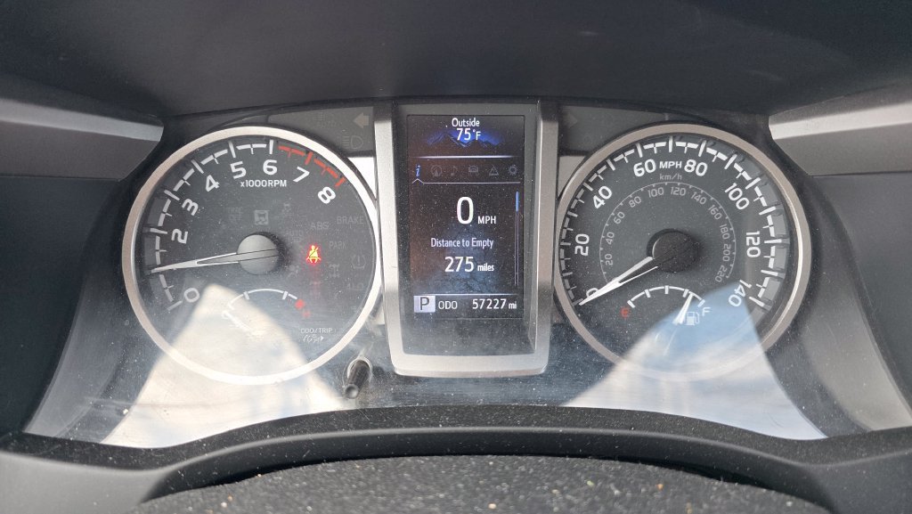 Used 2022 Toyota Tacoma Limited AWD/4WD image 17