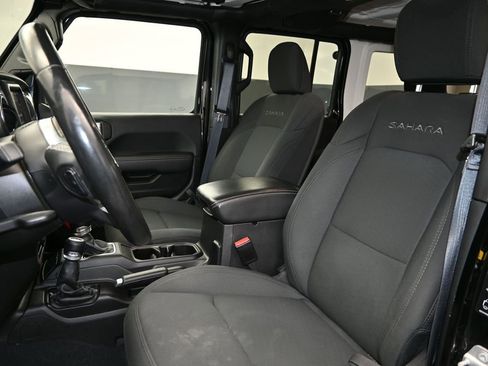 Used 2022 Jeep Wrangler Unlimited Sahara w/ Dual Top Group image 16