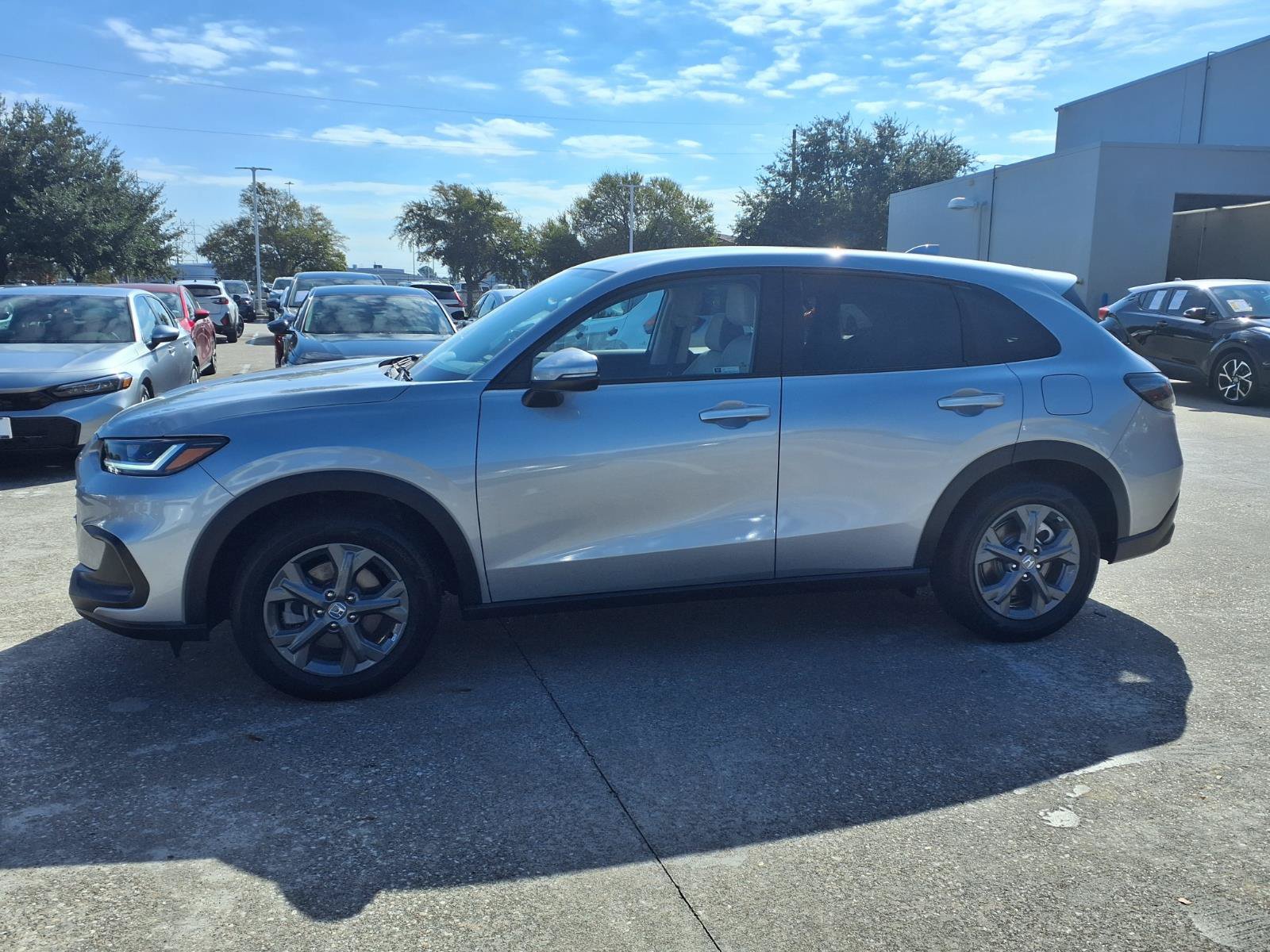 Certified 2027 Honda HR-V LX image 23
