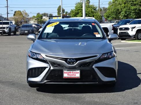Certified 2024 Toyota Camry SE FWD image 3