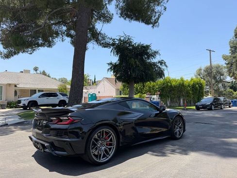 Used 2026 Chevrolet Corvette Z06 RWD image 3