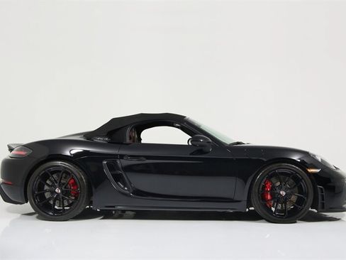 Used 2021 Porsche 718 Boxster Spyder RWD image 14