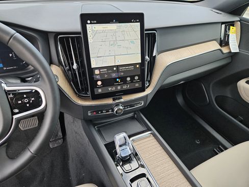 New 2026 Volvo XC60 B5 Core w/ Protection Package image 24