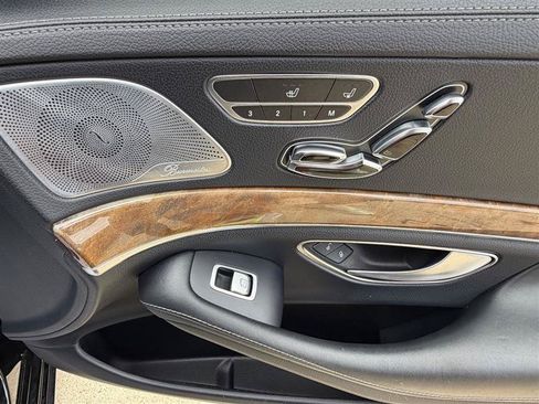 Used 2015 Mercedes-Benz S 550 4MATIC Sedan image 37