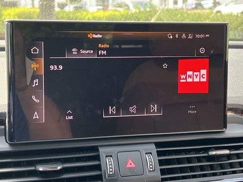 Used 2023 Audi Q5 2.0T Premium w/ Convenience Package image 23