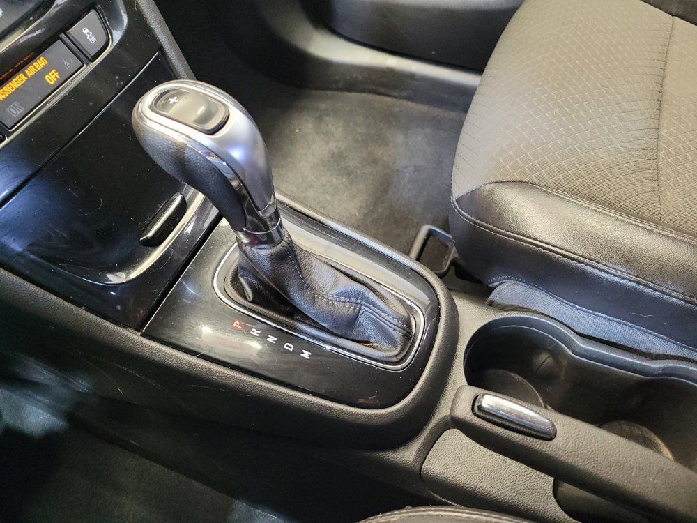 Used 2020 Buick Encore Preferred FWD image 26