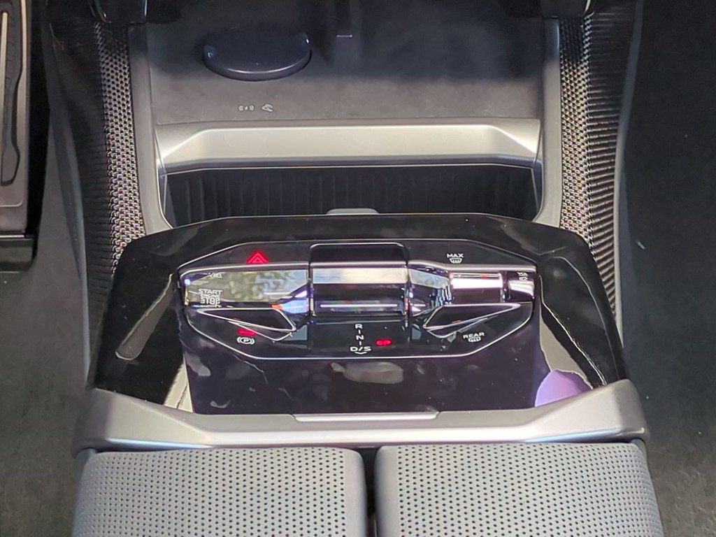 New 2027 BMW 740i RWD image 19