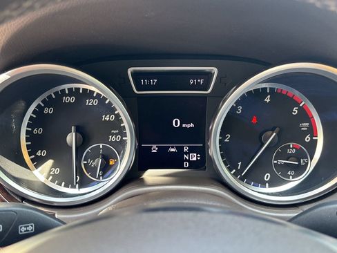 Used 2012 Mercedes-Benz ML 350 BlueTEC 4MATIC image 16