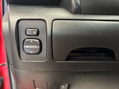 Used 2011 Toyota Camry SE w/ Fleet Convenience Pkg FWD image 14