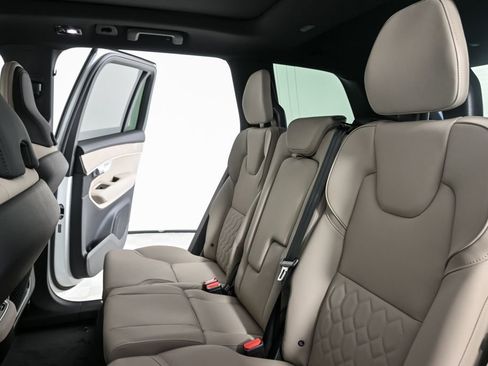 New 2026 Volvo XC90 B6 Plus w/ Protection Package Premier image 21