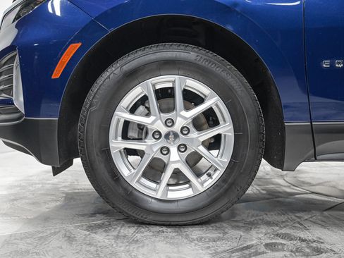 Used 2023 Chevrolet Equinox LT image 3