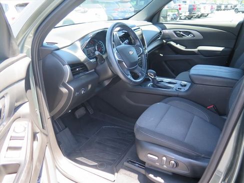 Used 2023 Chevrolet Traverse LT w/ LPO, Floor Liner Package AWD/4WD image 10