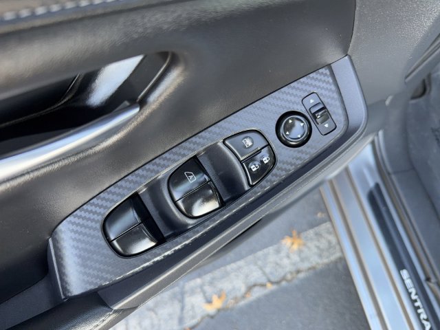 Used 2024 Nissan Sentra SV FWD image 15
