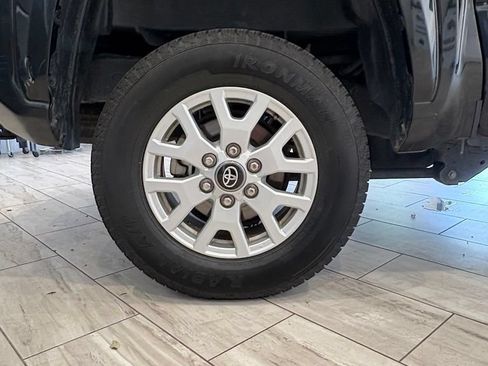 Used 2024 Toyota Tacoma SR5 AWD/4WD image 22