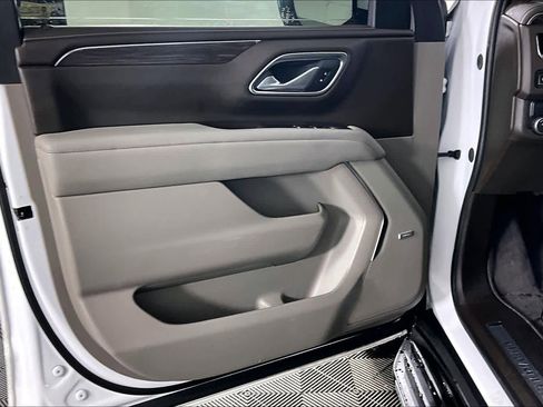 Used 2024 Chevrolet Tahoe LT w/ Luxury Package image 20