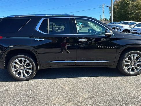 Used 2020 Chevrolet Traverse Premier w/ LPO, Floor Liner Package image 4