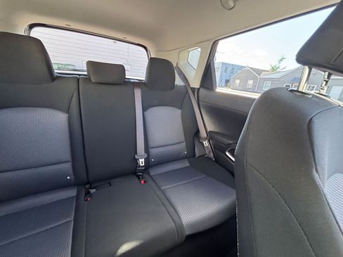 Used 2025 Kia Soul LX w/ LX Technology Package FWD image 36