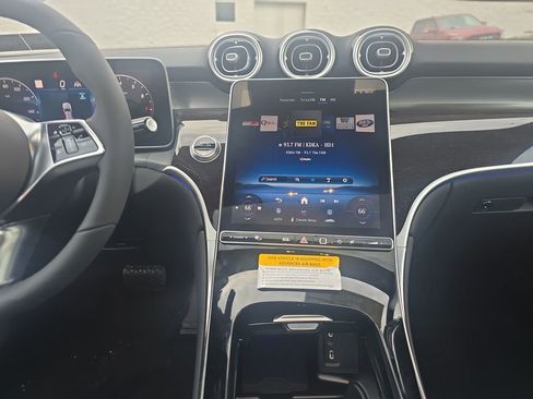 New 2026 Mercedes-Benz GLC 300 4MATIC image 17