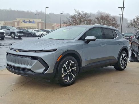 New 2026 Chevrolet Equinox EV LT AWD/4WD image 3