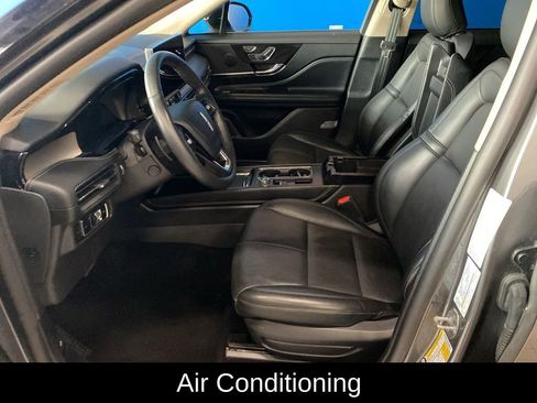 Used 2025 Lincoln Corsair Reserve w/ Towing Package image 9