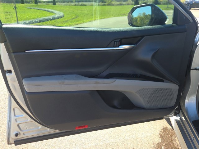 Used 2023 Toyota Camry LE FWD image 17