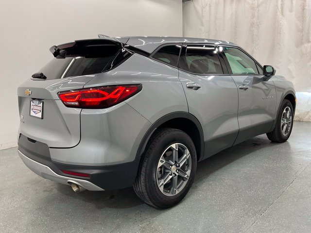 Used 2025 Chevrolet Blazer LT FWD image 7