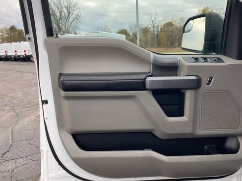 Used 2019 Ford F150 XLT w/ Equipment Group 302A Luxury image 16