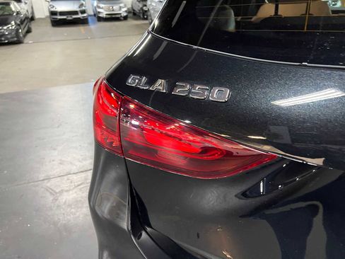 Used 2025 Mercedes-Benz GLA 250 4MATIC image 14