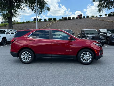 Used 2024 Chevrolet Equinox LT FWD image 6