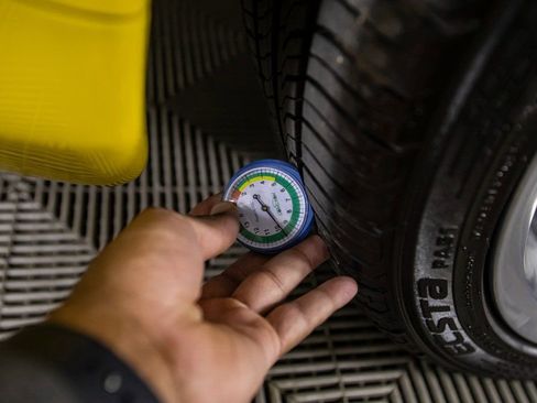 Used 2006 Chevrolet Corvette Convertible w/ Preferred Equipment Group image 35