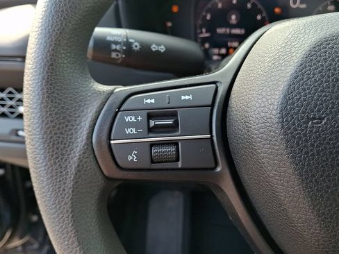 Used 2023 Honda Accord EX image 21