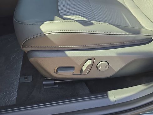 New 2026 Kia Niro Wind FWD image 21