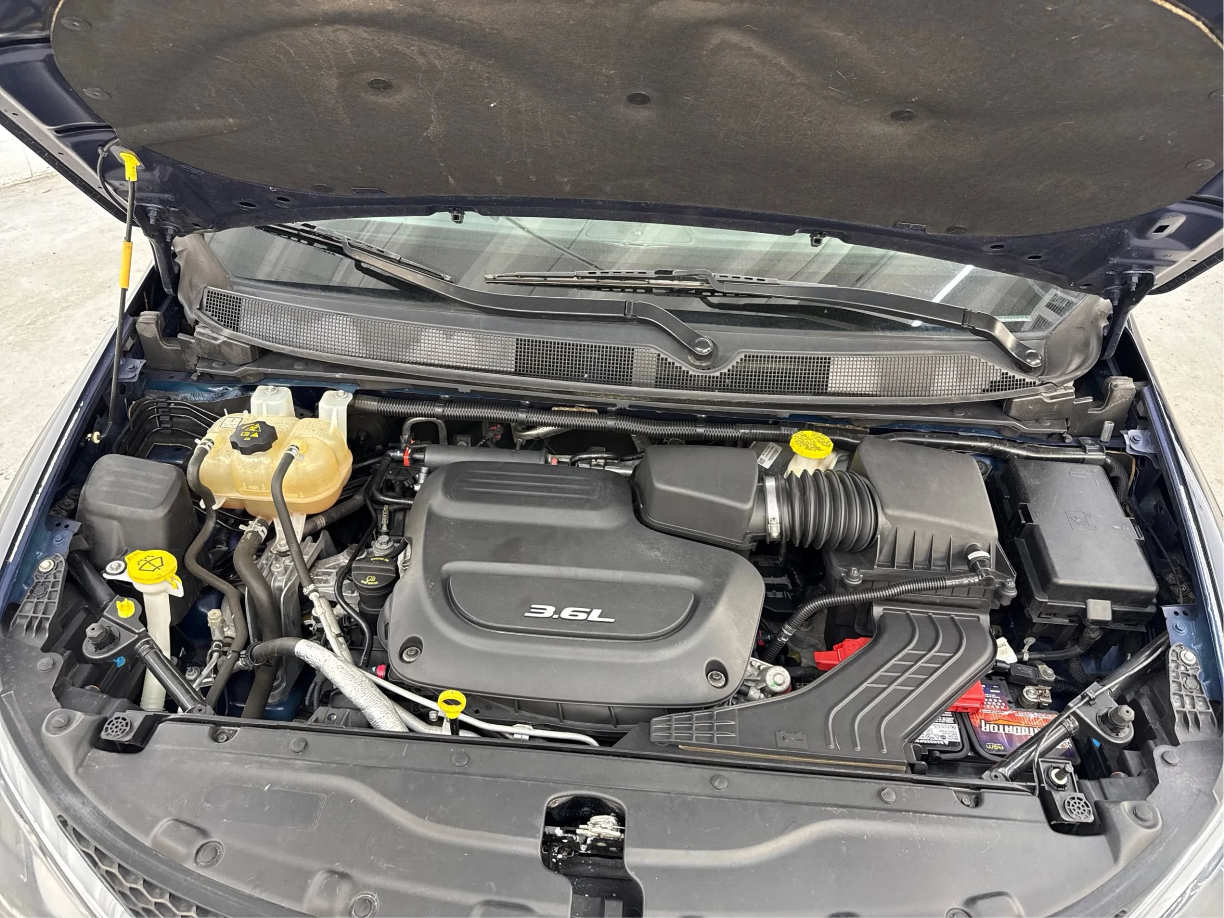 Used 2019 Chrysler Pacifica Touring-L FWD image 28